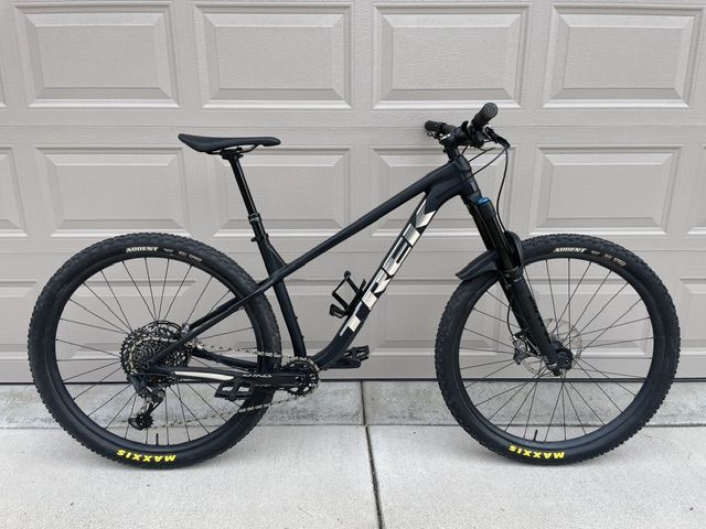 2023 Trek Roscoe 9 (M/L)
