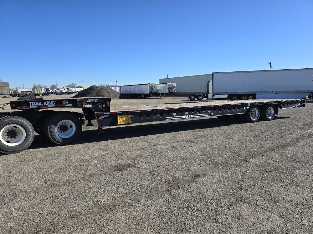 2016 Trail King 48' Beavertail Equipment Trailer