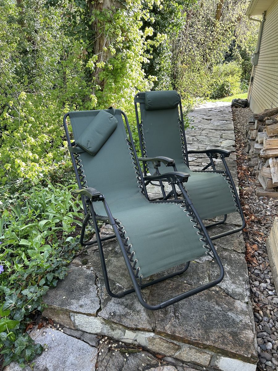 * LIKE NEW Zero Gravity Chairs *