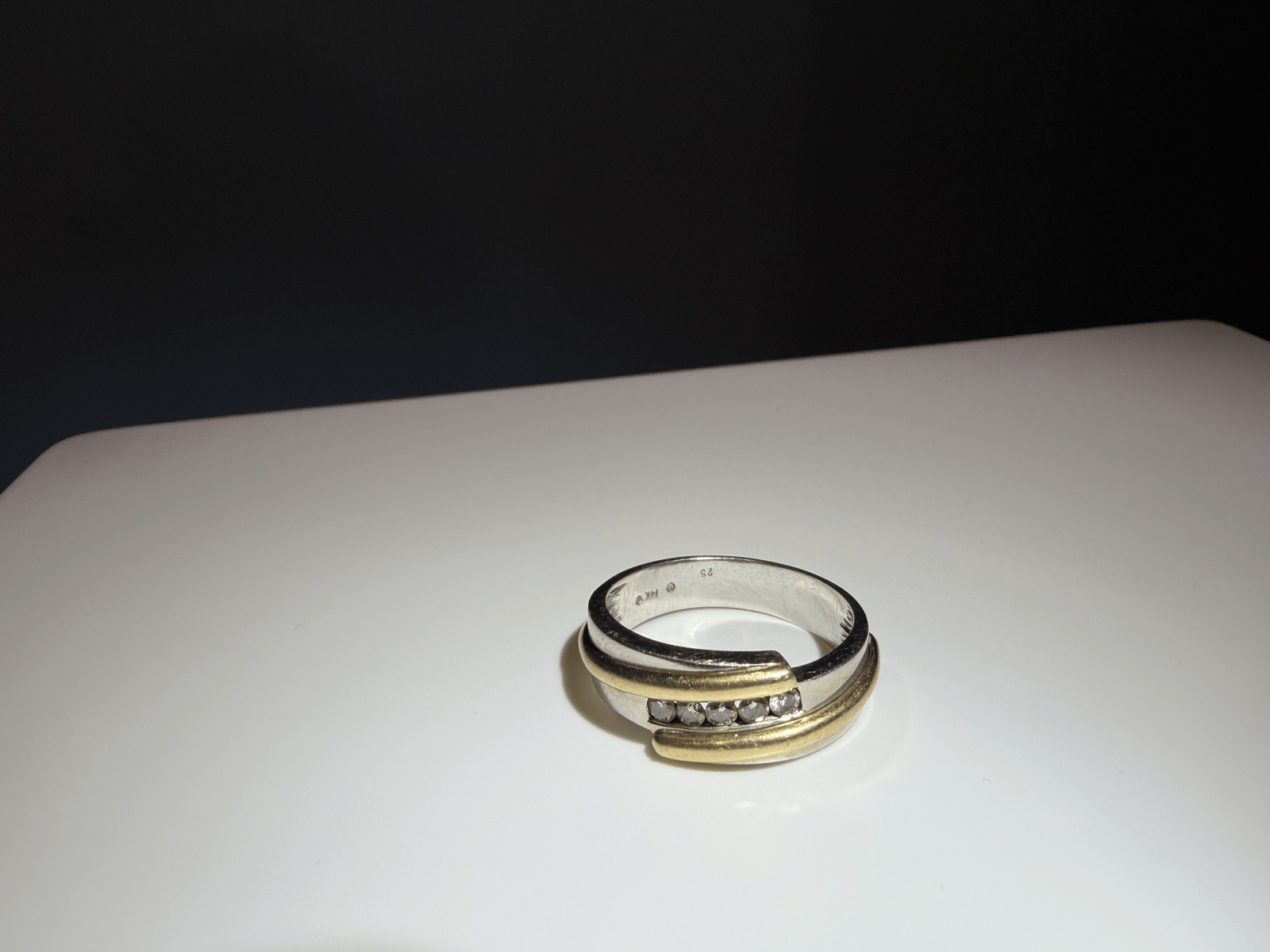 7g 14K White Gold Diamond Ring, Size 25