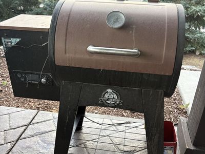 Pit boss smoker