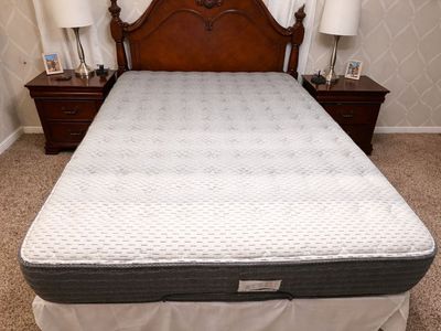 Motosleep Adjustable Frame + Pillow Top Materess