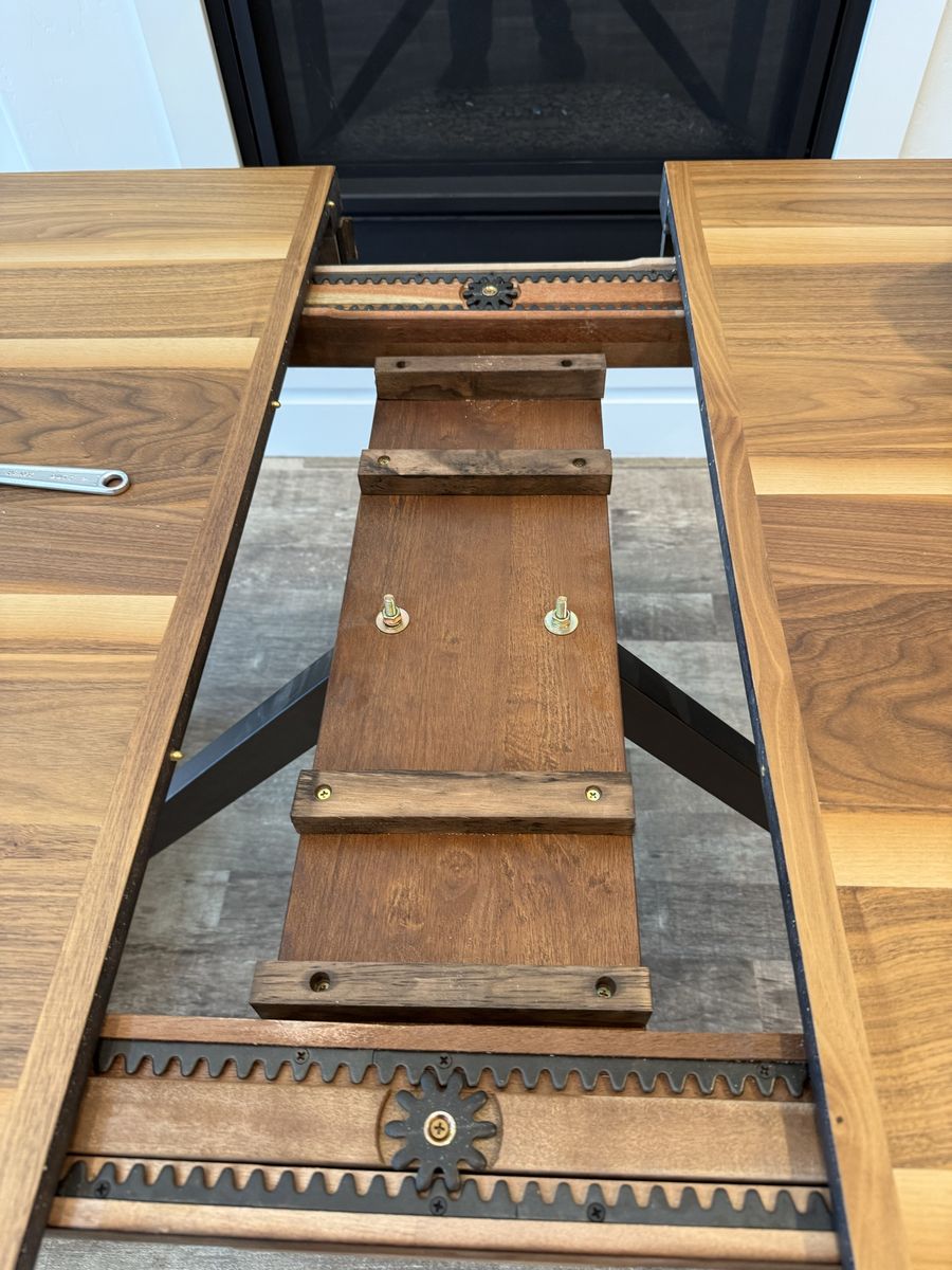 Main image 6