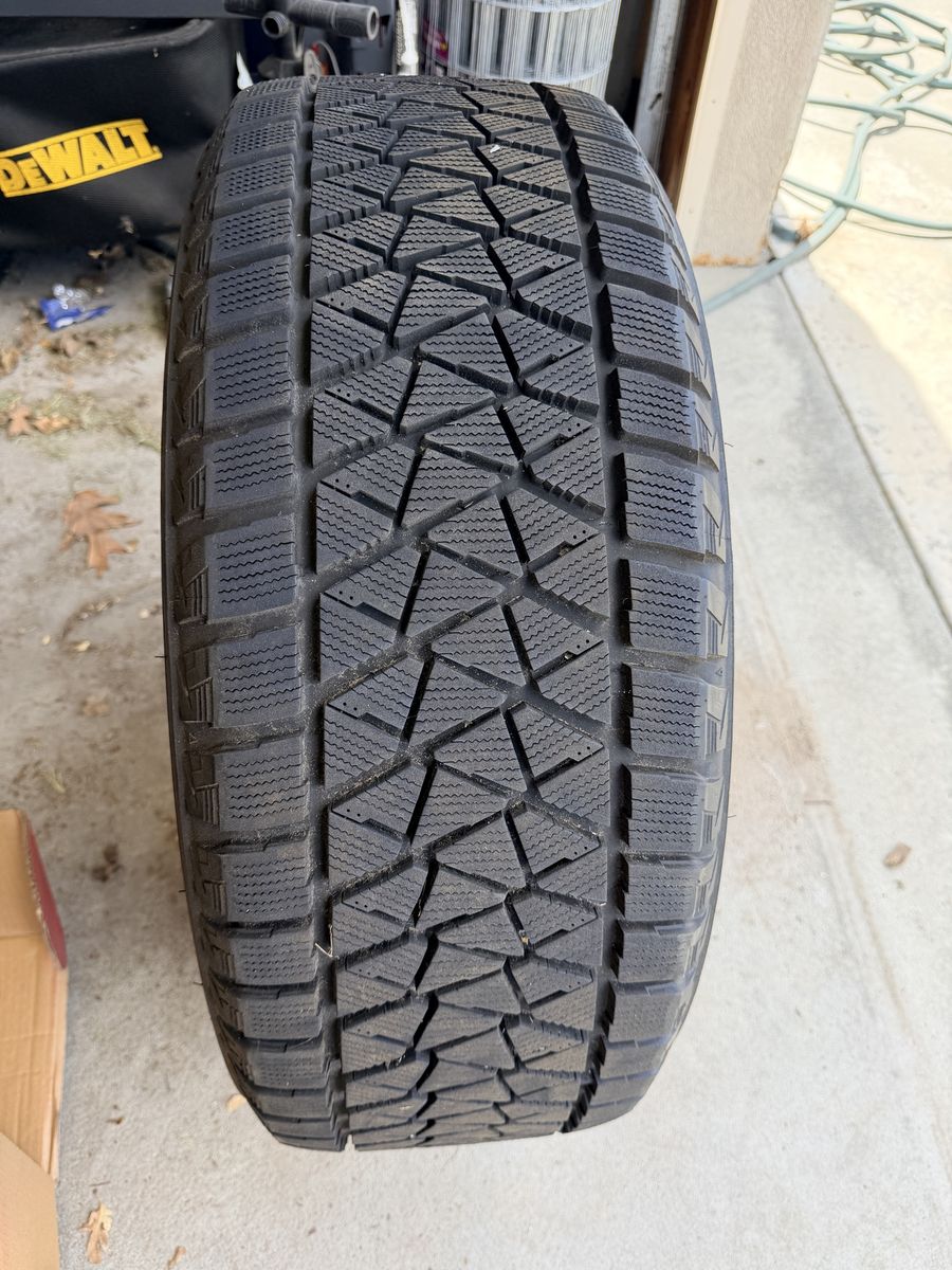 Blizzak 275/55/R20 for 2023 Escalade on Level 8 rims with TPMS - pressure sensor