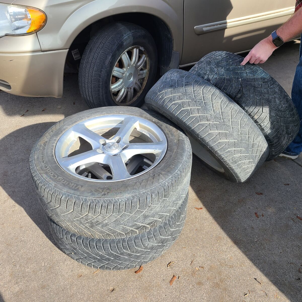 Wheels with winter tires - 225/60r17 5x4.5 Toyota