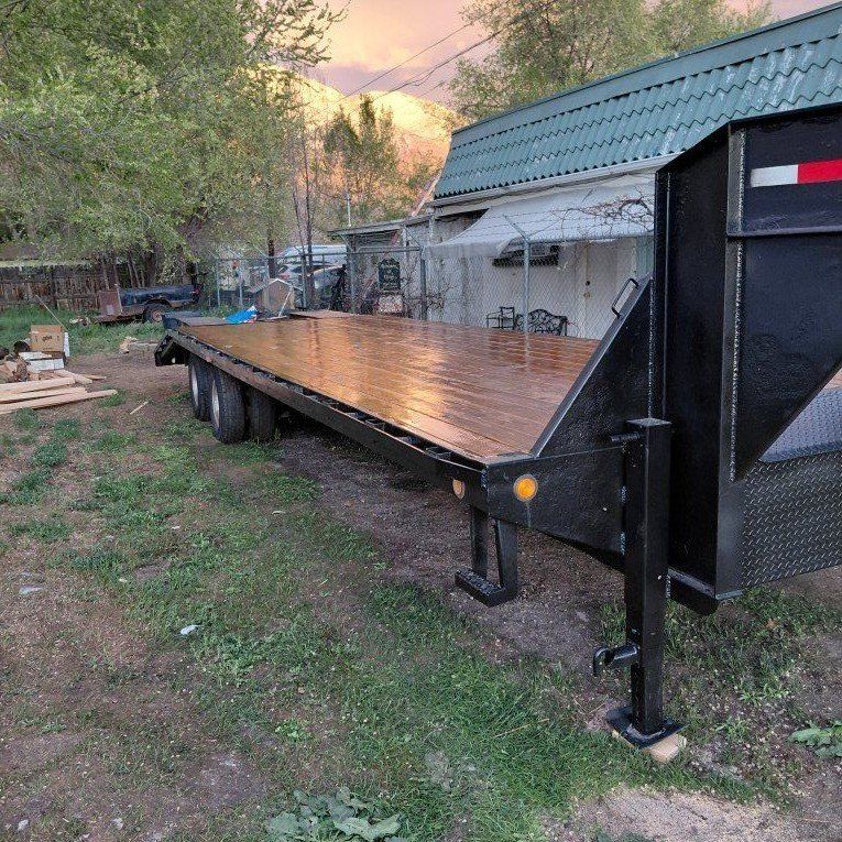 2011 pj 30ft gooseneck trailer