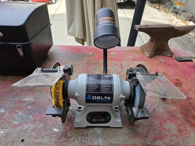 like new delta grinder