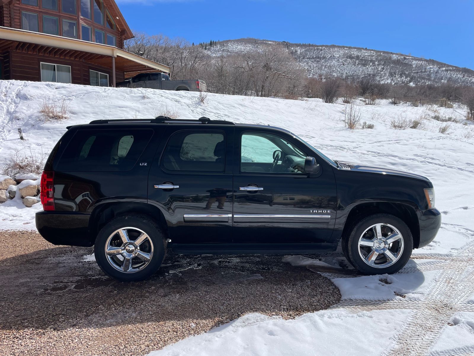 2011 CHEVROLET TAHOE LTZ