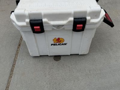 Pelican Elite Cooler, White, Hard Cooler, Outdoor/Fishing, Excellent Condition
