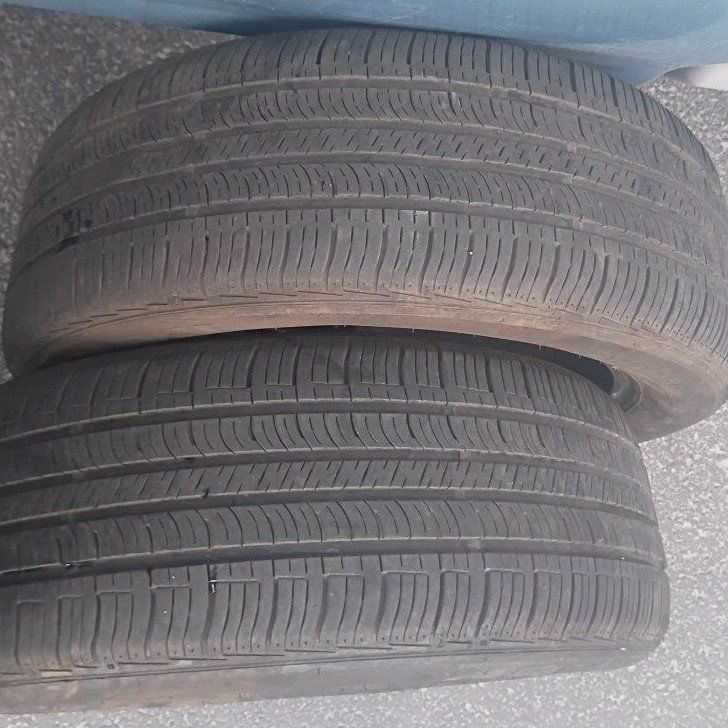 (2)Nexen NPriz AHS. 215/55R17