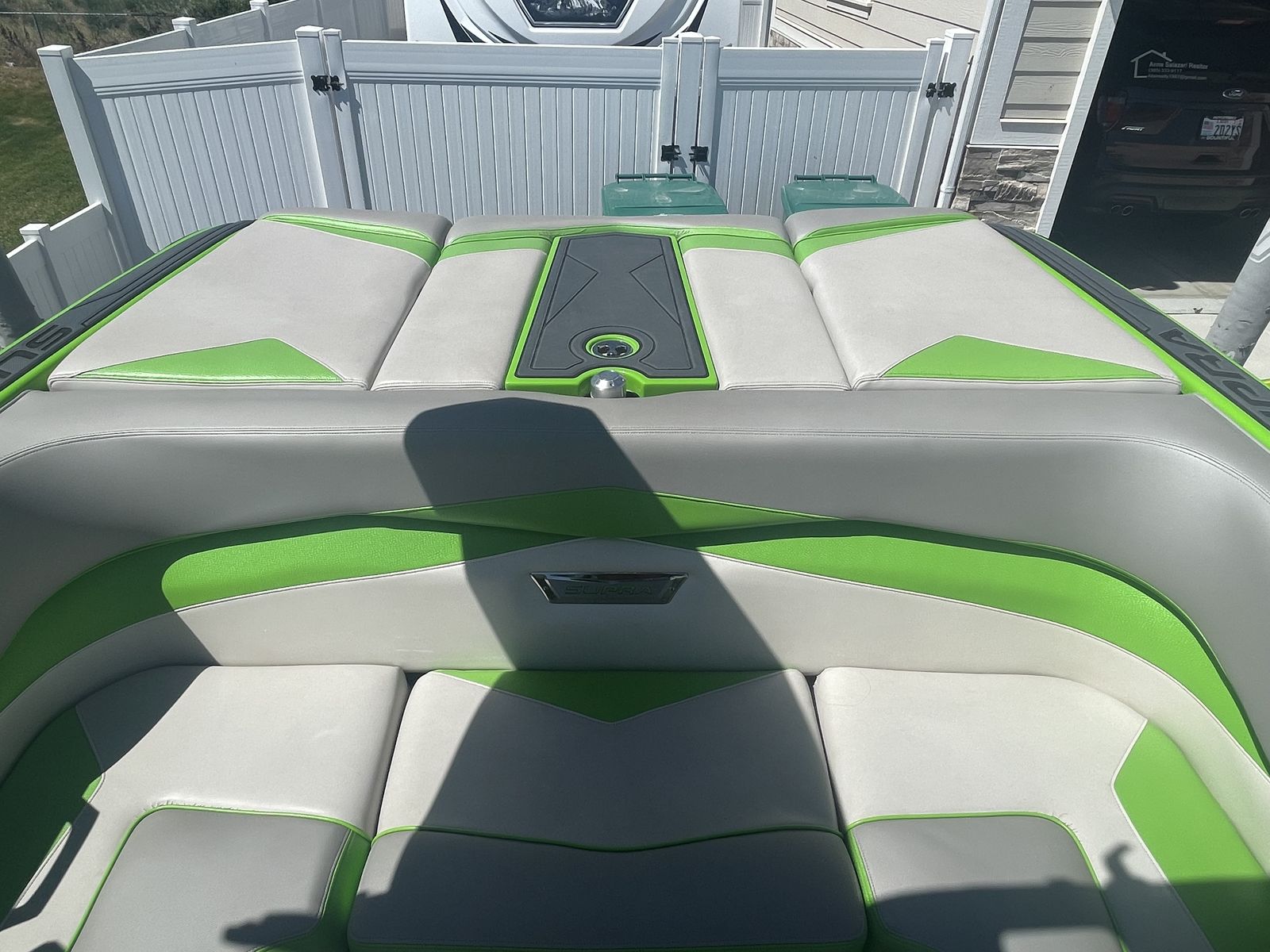 Main image 9