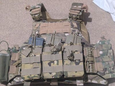 Looking for helmet, goggle, plate carrier, or face mask trade HMU!
