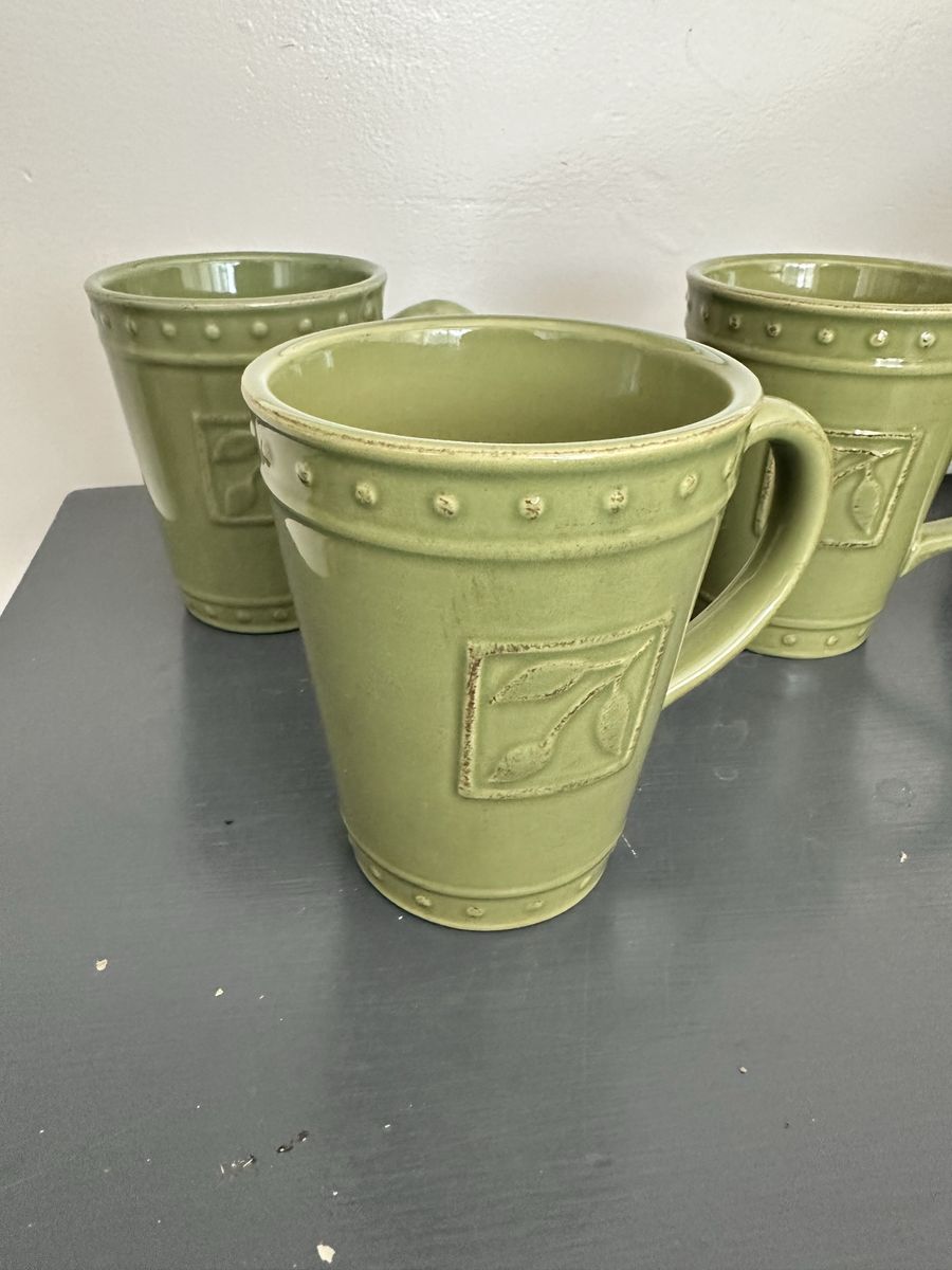 Signature Housewares Sorrento Green Olive Leaf Stoneware Mugs Set of 3