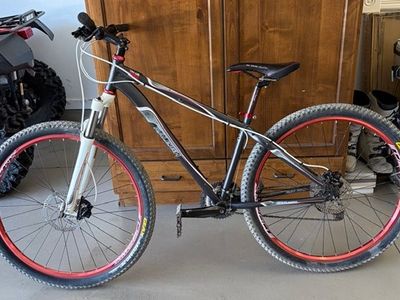 Raleigh Talus 29" Hardtail mountain bike Size Small