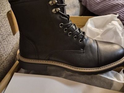 Mens leather boots 10.5