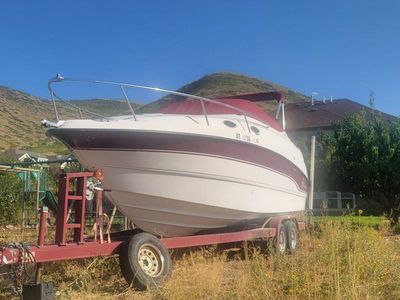 1997 Chaparral Signature Cabin Cruiser