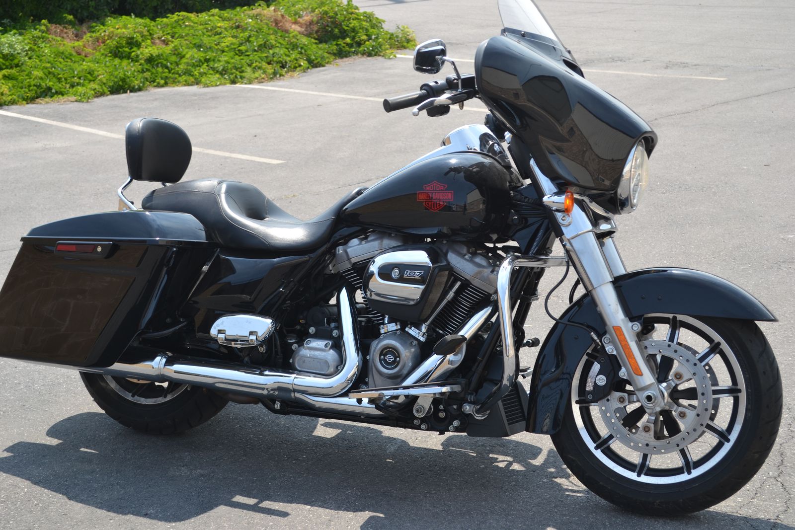 2022 Harley Davidson Electra Glide Standard 107 - LOW MILES - Touring Cruiser - Street glide