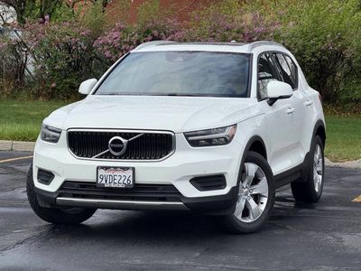 2019 Volvo XC40 T5 Momentum