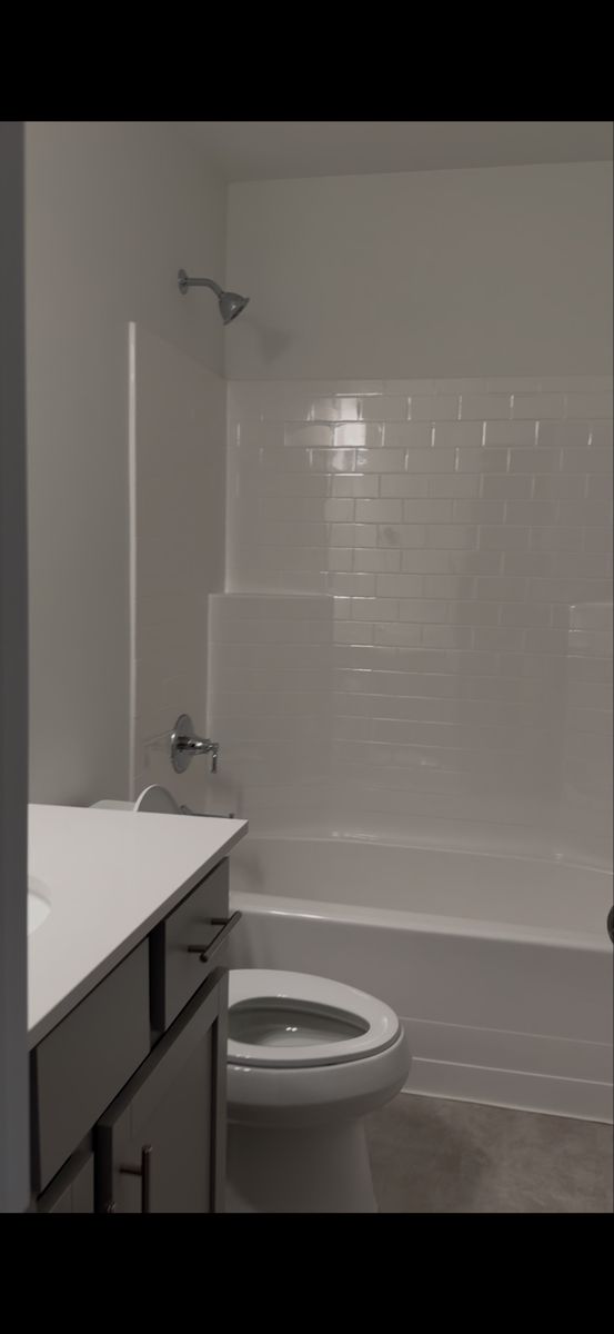 Main image 4