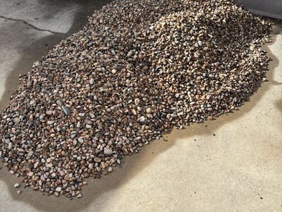 Screened gravel (approx 1/4 yard)