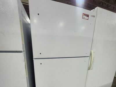 Insignia Appliances White Top Freezer Refrigerator