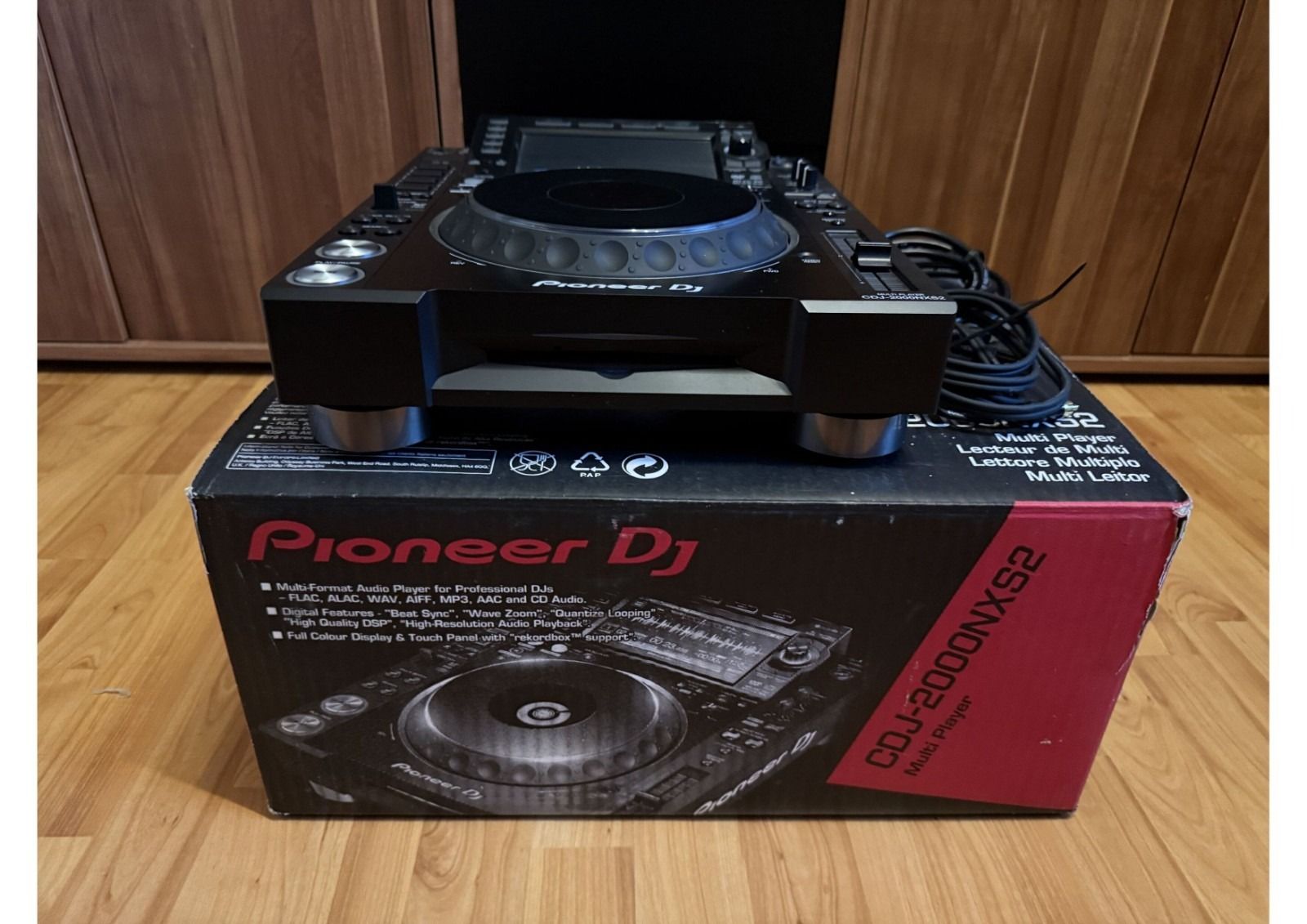 Pioneer DJ CDJ 2000 NXS2 with original packaging and cables