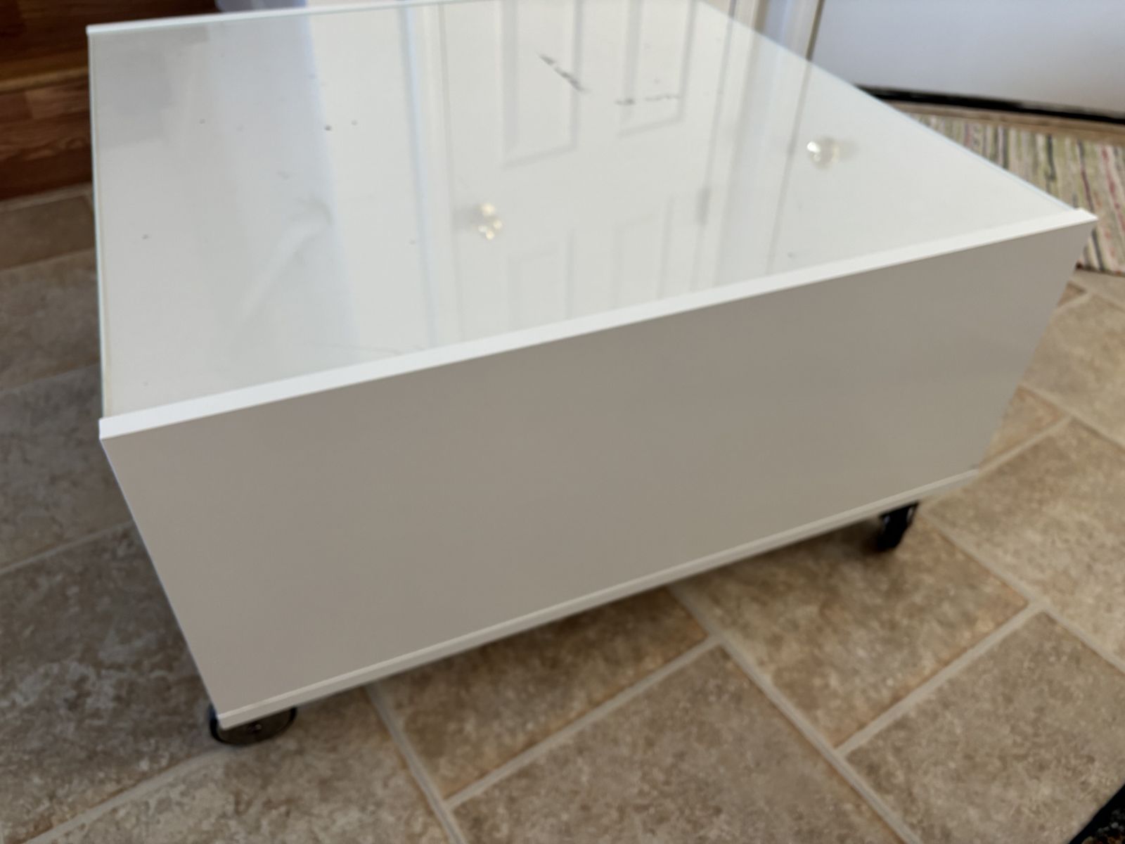 Main image 6