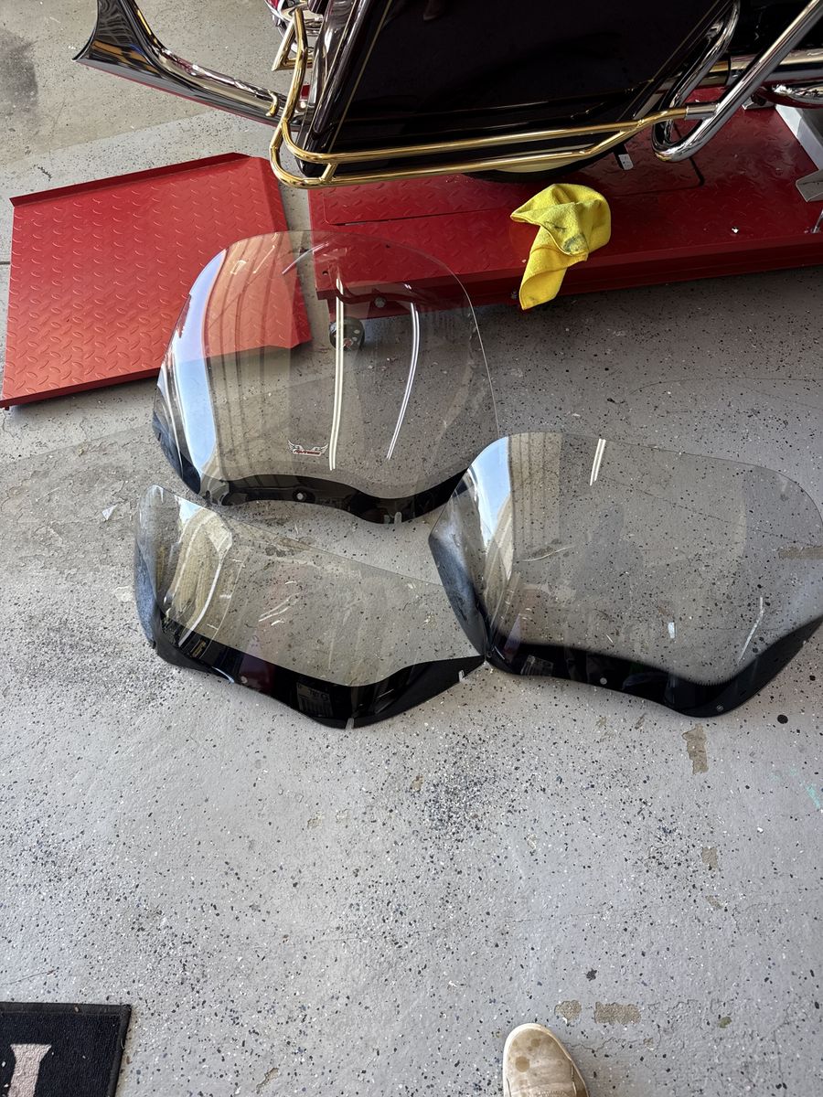 14- road glide windshield’s