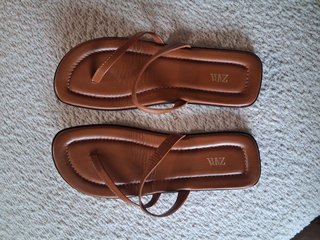 ZARA Brown leather sandals sz 40