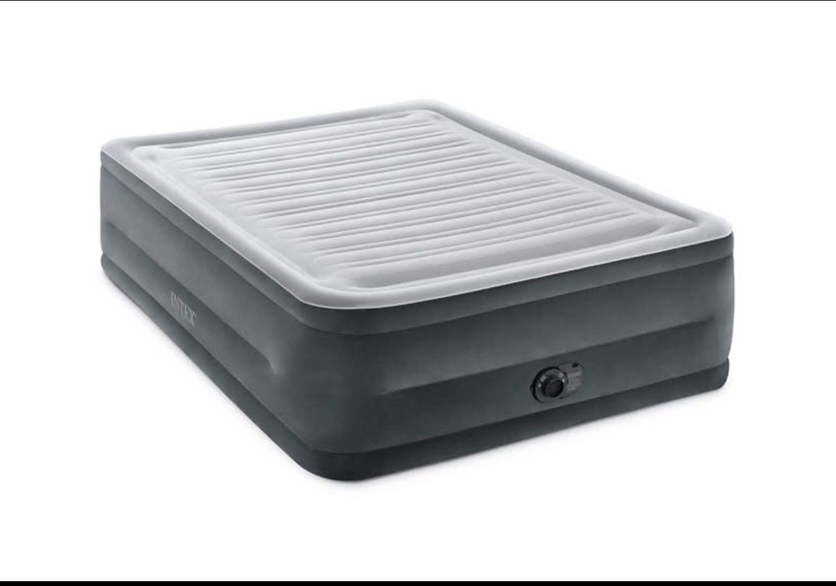 Intex Dura-Beam Deluxe Comfort-Plush High-Rise Air Mattress - Queen Size, Fiber-Tech, Built-in Pump