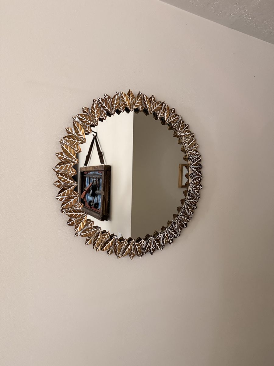 27 Round Mirror, New.
