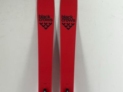 Black Crows Camox Freebird w/ Marker Kingpin 13 AT Bindings w/ Black Crows Pilus Skins
