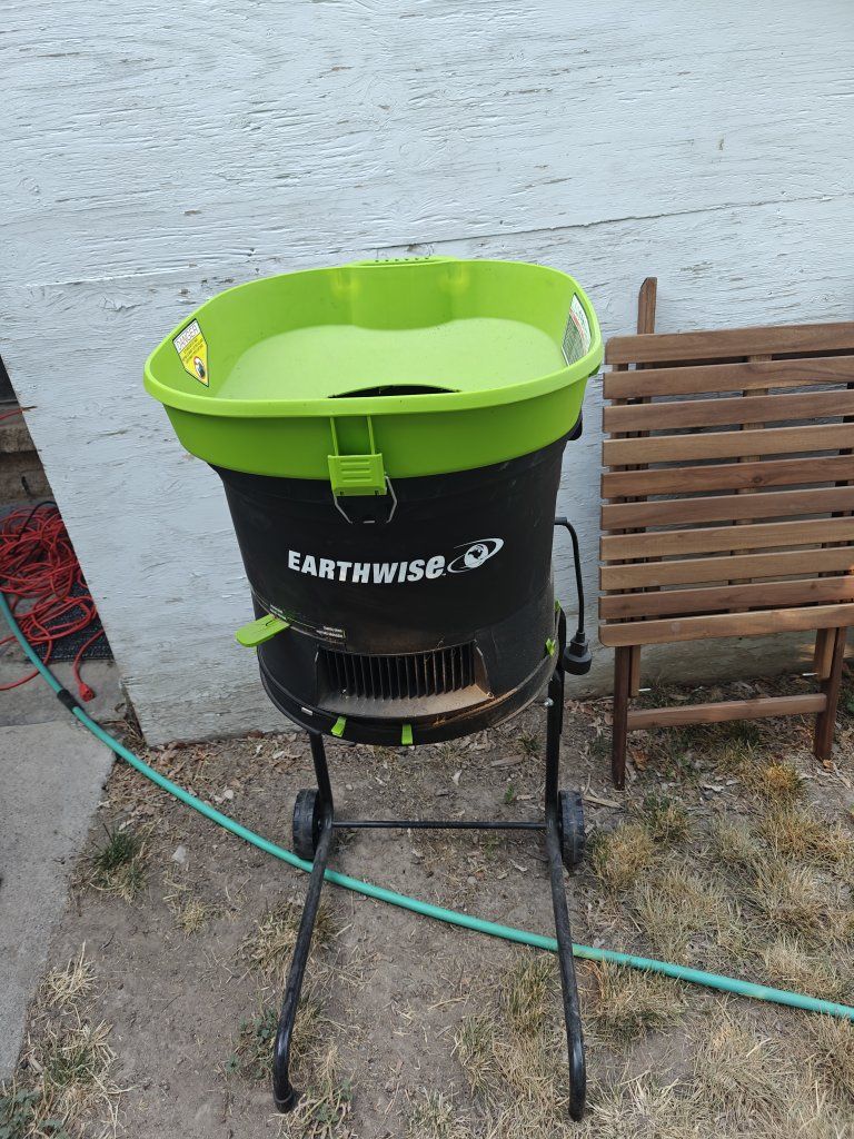 Earthwise Electric Leaf Chipper Shredder.