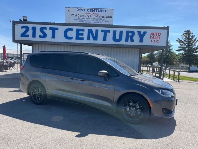 2020 Chrysler Pacifica Touring L