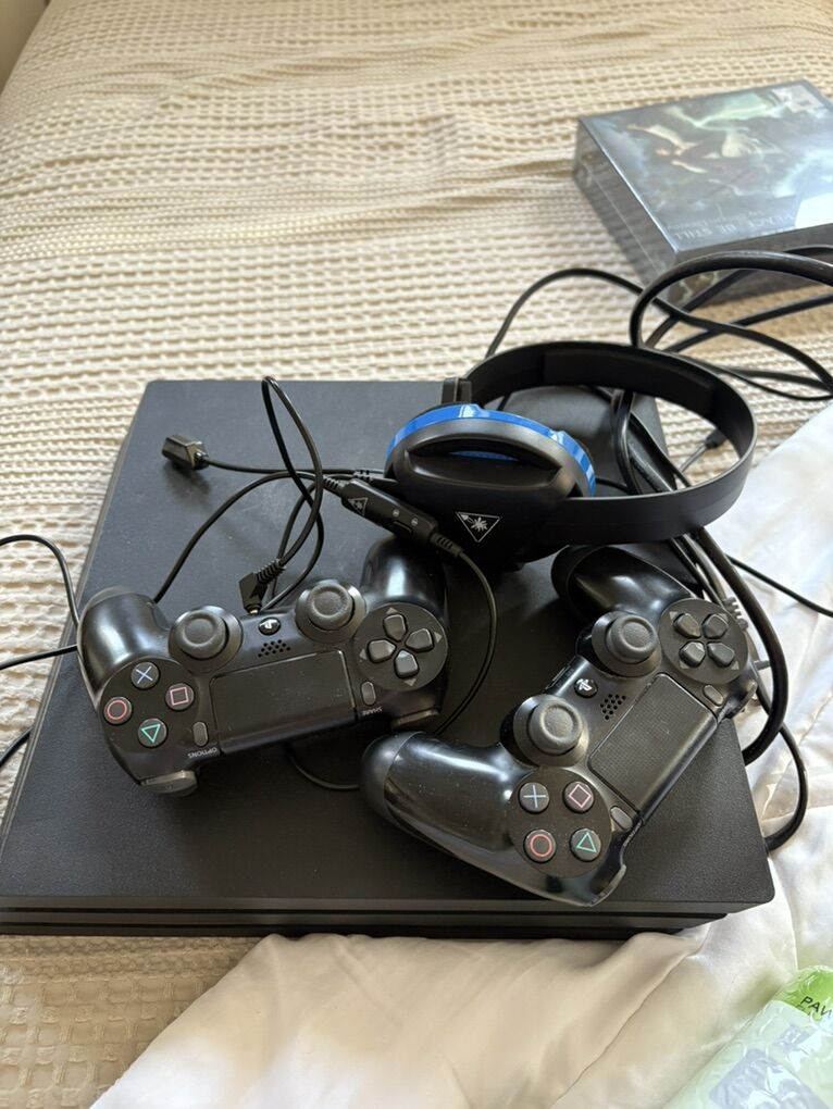 Play Station 4 PS4