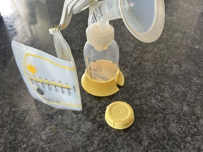 Medela Manual Breast Pump