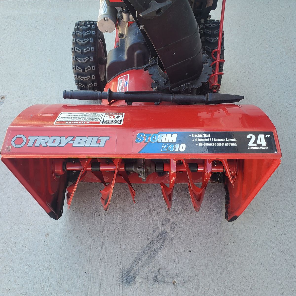 24" SNOWBLOWER