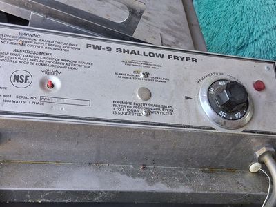 Gold Medal Products Co. FW-9 Shallow Fryer - Electric/Gas, Pastry, 120V, 1800W