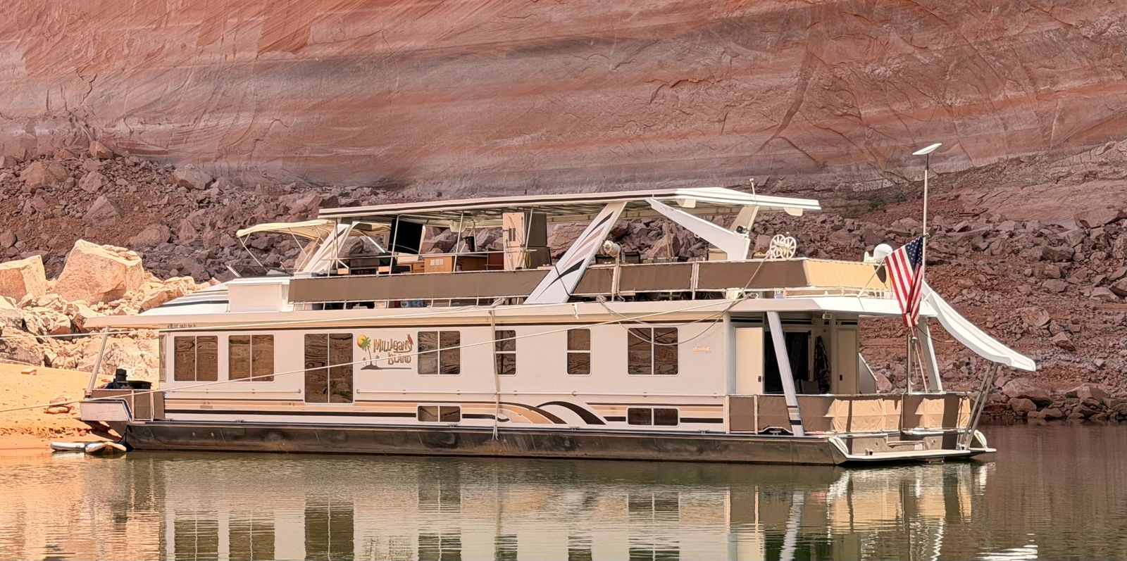 LAKE POWELL HOUSEBOAT – 1/7 OWNERSHIP SHARE – $30,000