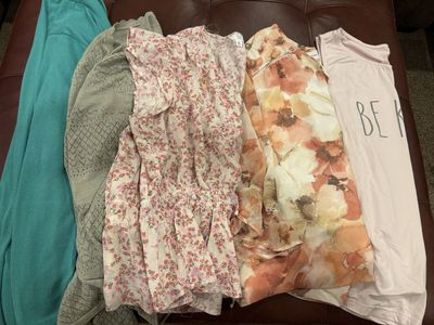 1X Tops/Lightweight Cardigans Plus Free Clothes!