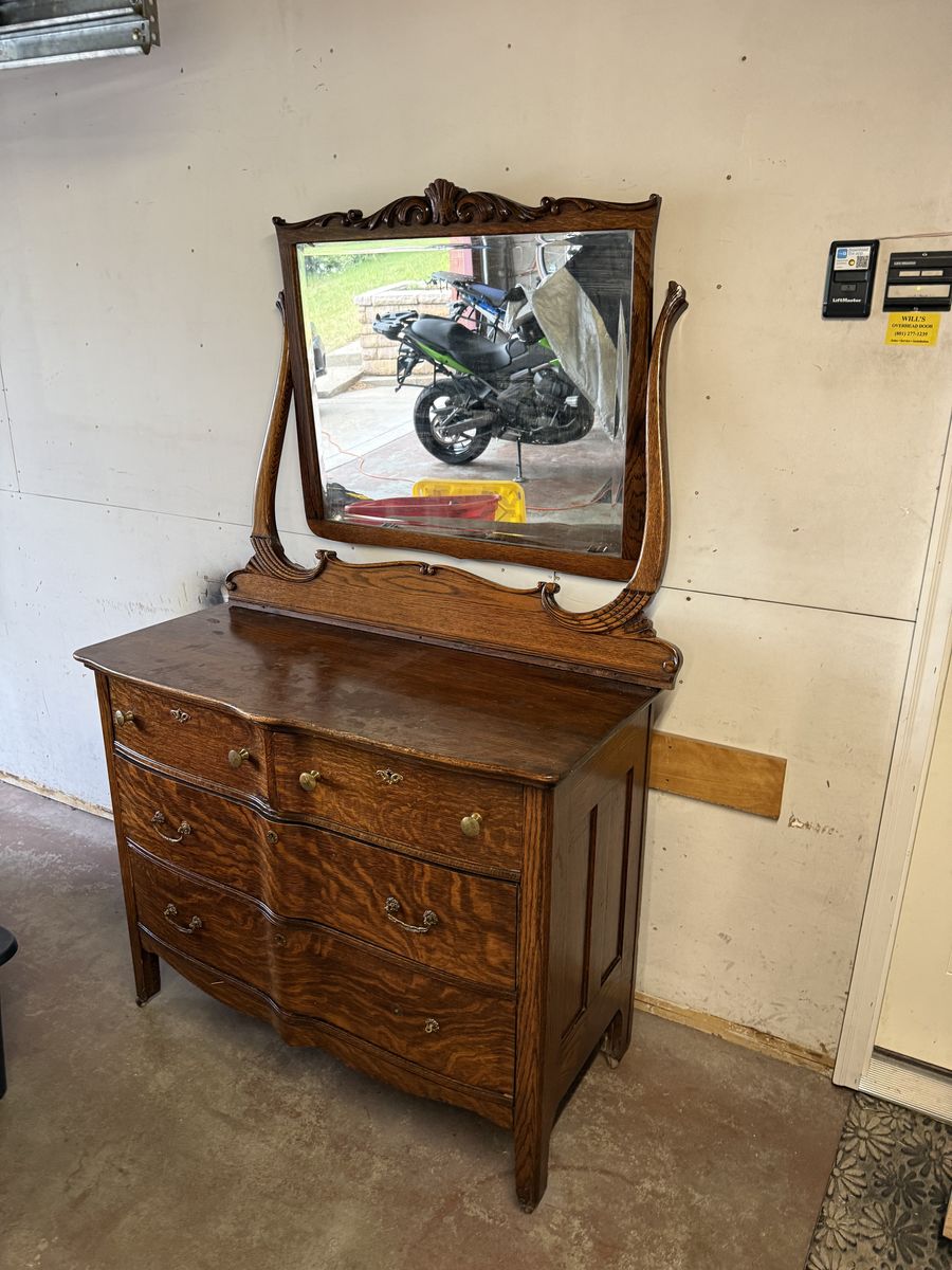Old Dresser - Antique ish - Needs refinishing