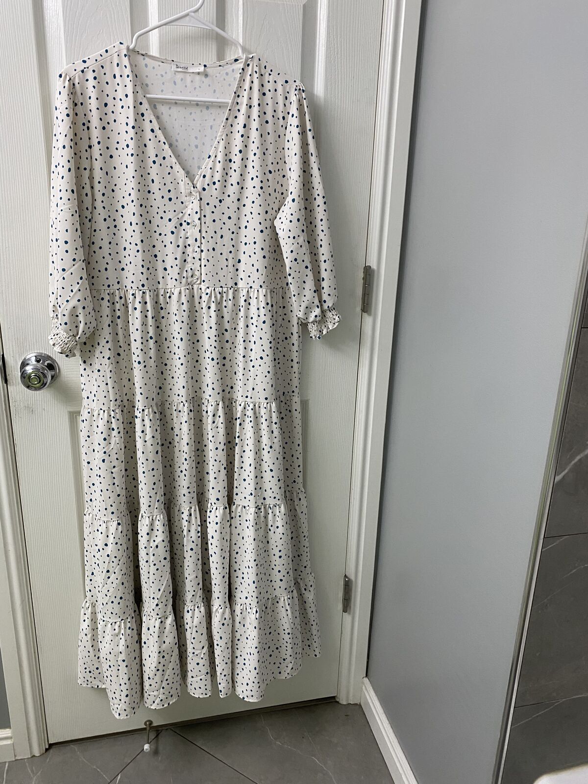 Dress flatters any figure!