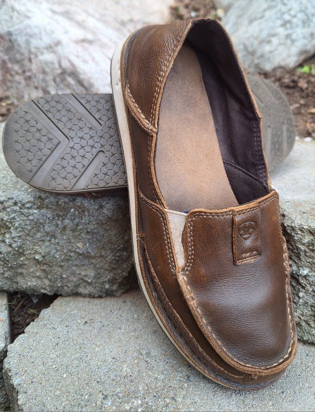 Womens Ariat Brown Bomber Cruiser slip-ons Sz 8
