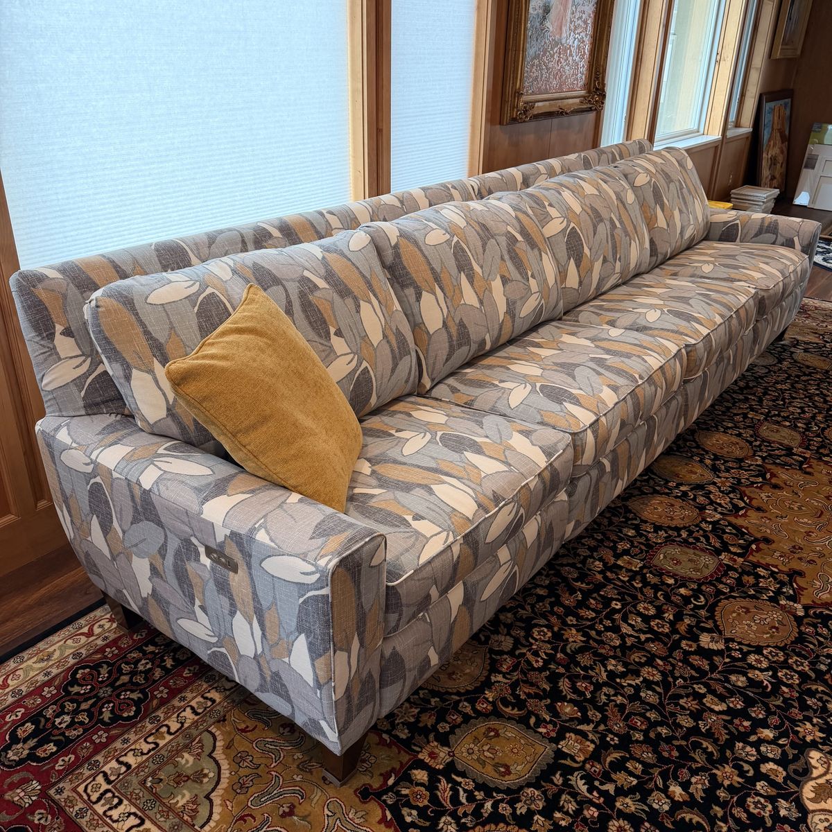 Estate sale! Long couch/sofa with motorized recliners, USB charging