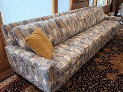 Estate sale! Long couch/sofa with motorized recliners, USB charging