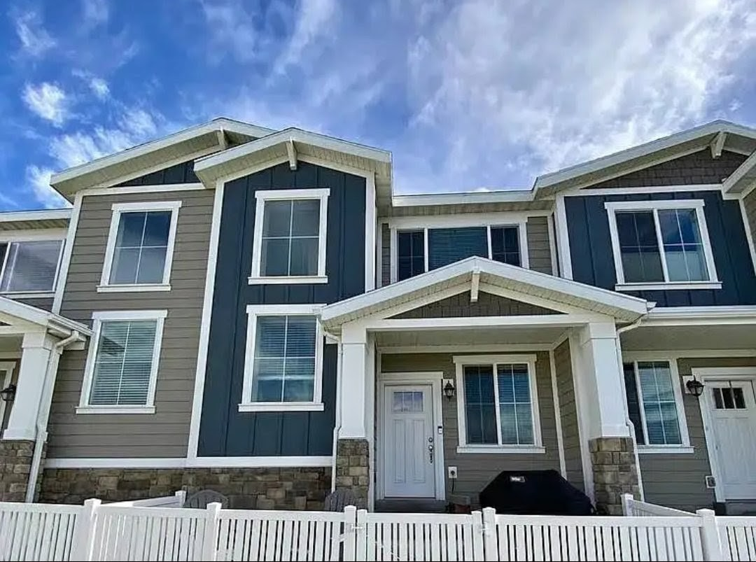 Looking For a Roommate!