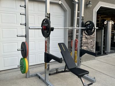 Commercial Olympic Power Rack, Bench and 300LB Olympic Weight Set (Delivery Available)