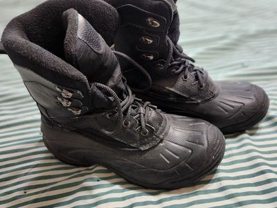 Men's boots size 10