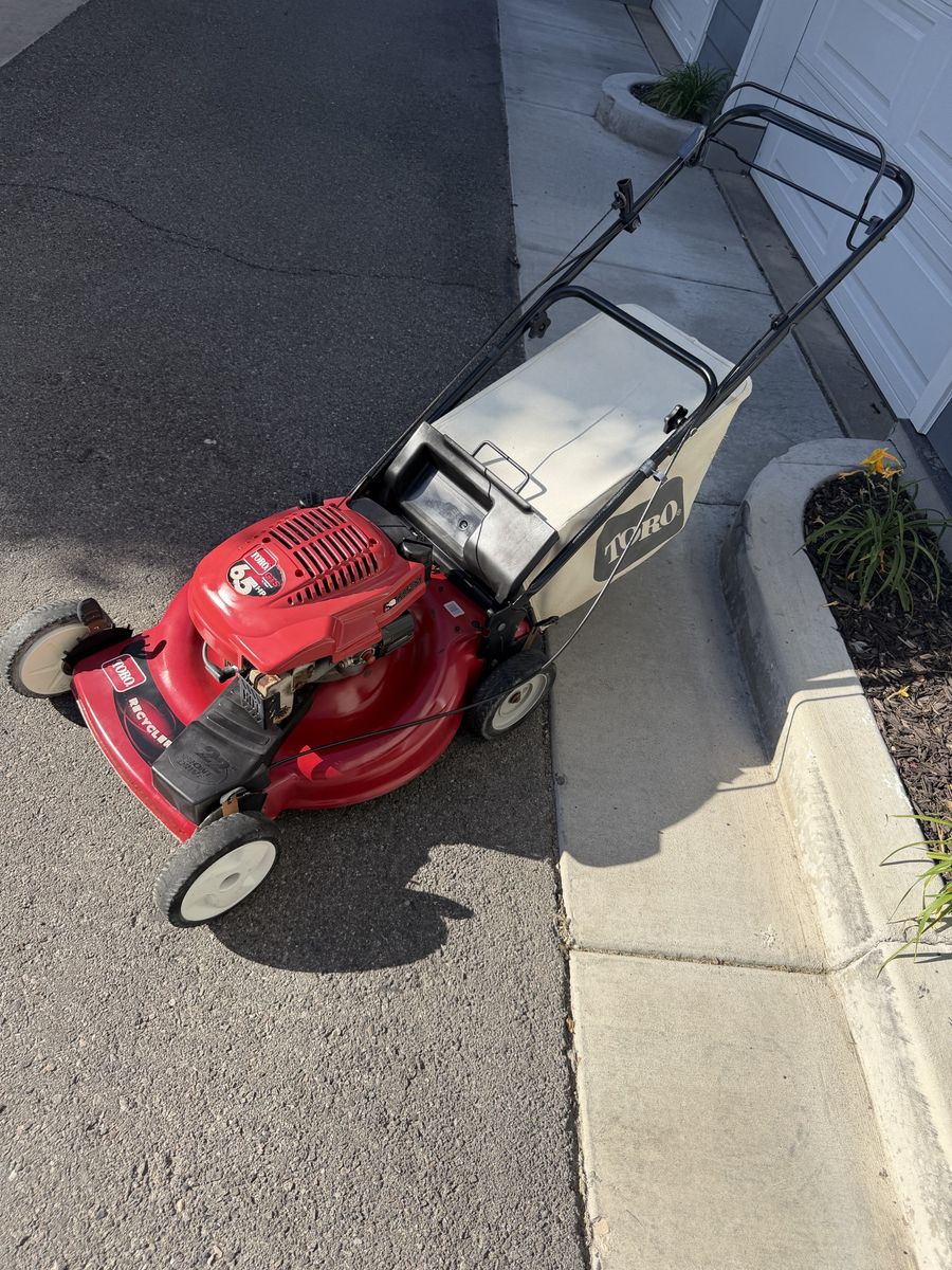 Toro Recycler Self Propelled Lawn Mower