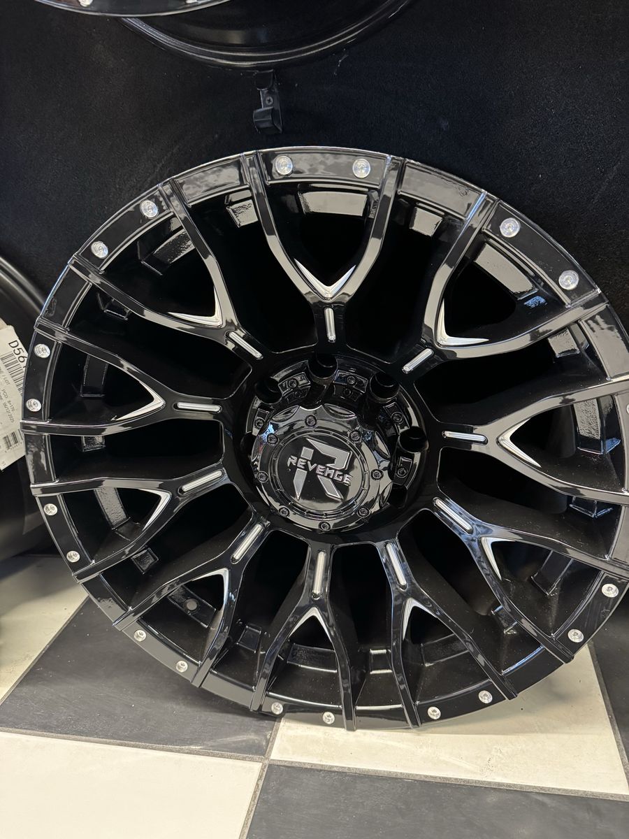 BRAND NEW SET OF 4 wheels SESTO 24x10 Glossy Black 6x135/139.7 Bolt Pattern ET-25